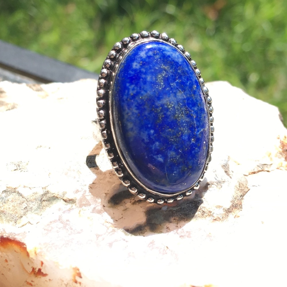 Stunning lapis lazuli ring in sterling silver